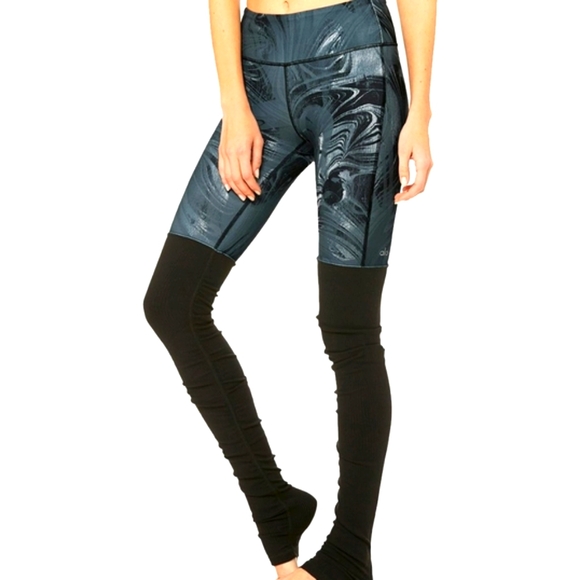 ALO Yoga Black Marble Goddess legging size S (4-6) - Picture 2 of 12